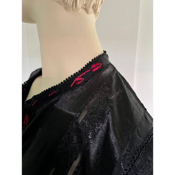 Vintage Witch Robe, Black Maxi Dress: Embroidered Red Roses, Gothic Style - Picture 6 of 10